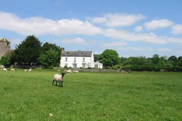 The Old Rectory Bed & Breakfast Abergavenny Exteriér fotografie